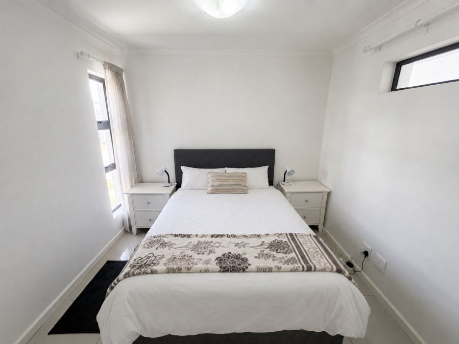 To Let 1 Bedroom Property for Rent in Big Bay Western Cape